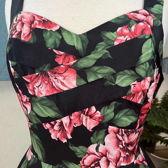 Rose Print Formal Dress - Picture 3 of 10